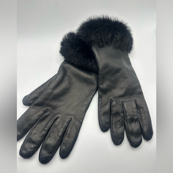 Black leather gloves with faux fur cuff trim - Picture 1 of 3